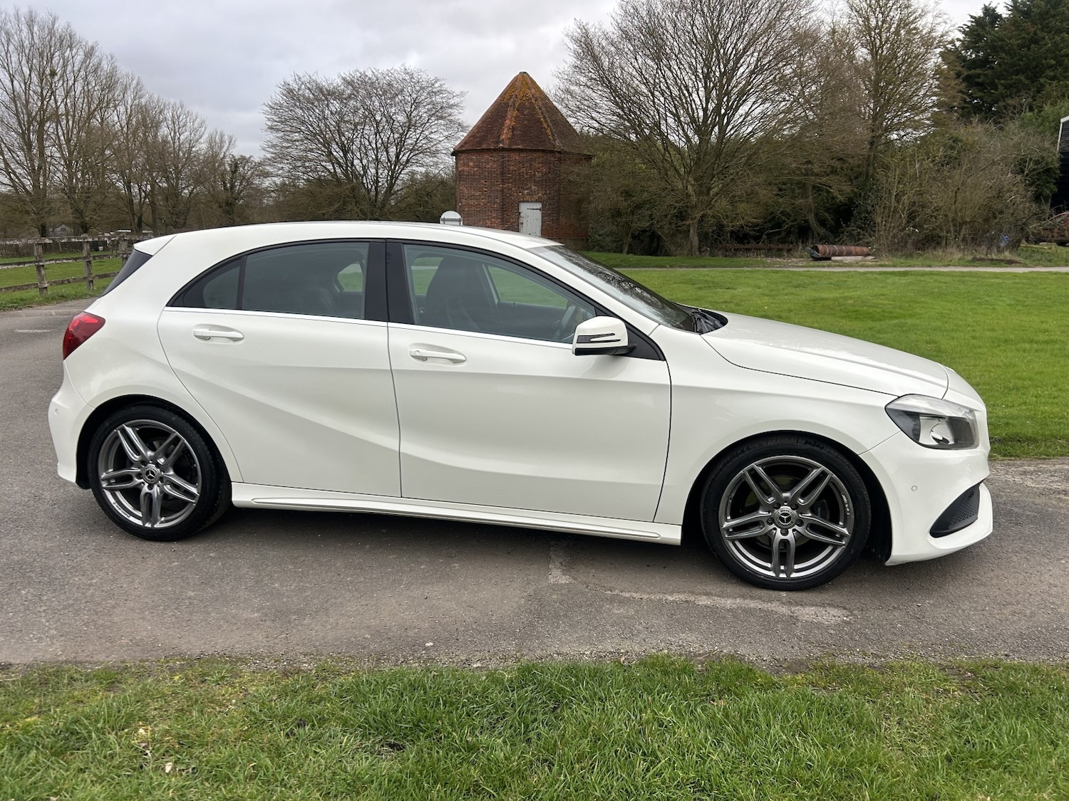 Used Mercedes-Benz A-Class 2017 for sale - 77864911: Photo 4