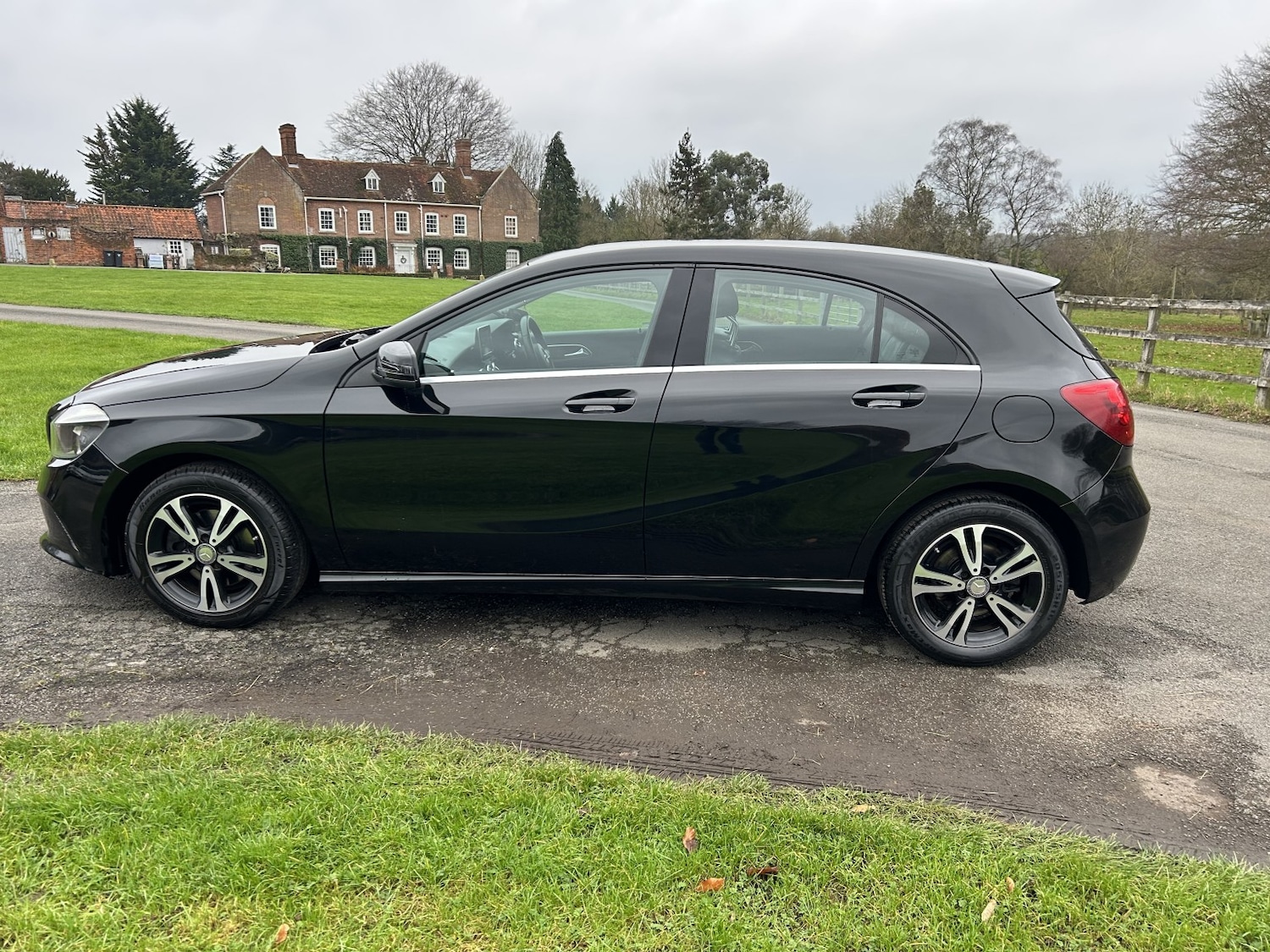 Used Mercedes-Benz A-Class 2016 for sale - 77069107: Photo 25