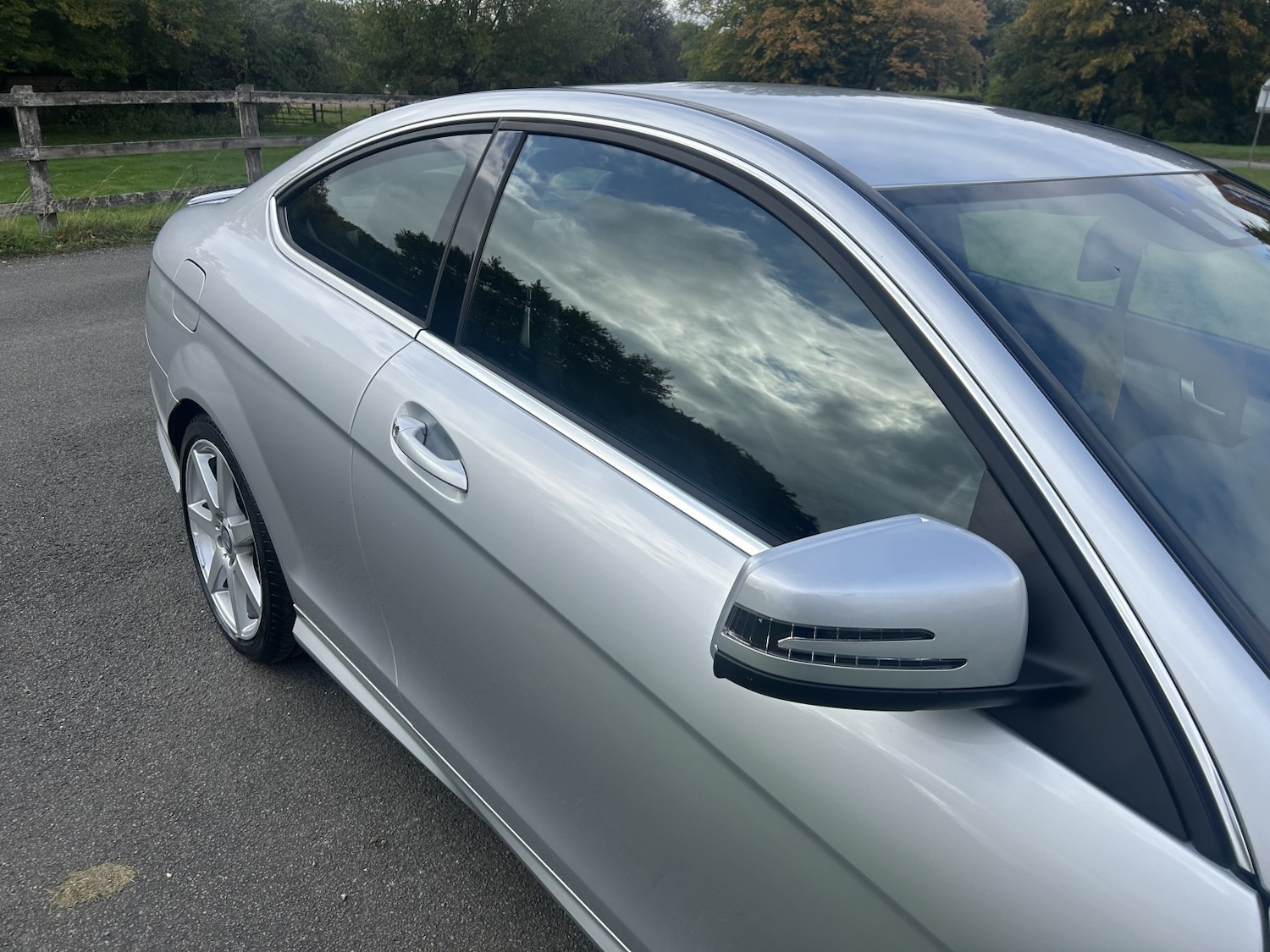 Used Mercedes-Benz C Class 2015 for sale - 76662756: Photo 2