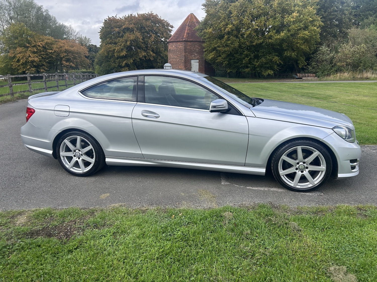 Used Mercedes-Benz C Class 2015 for sale - 76662756: Photo 4