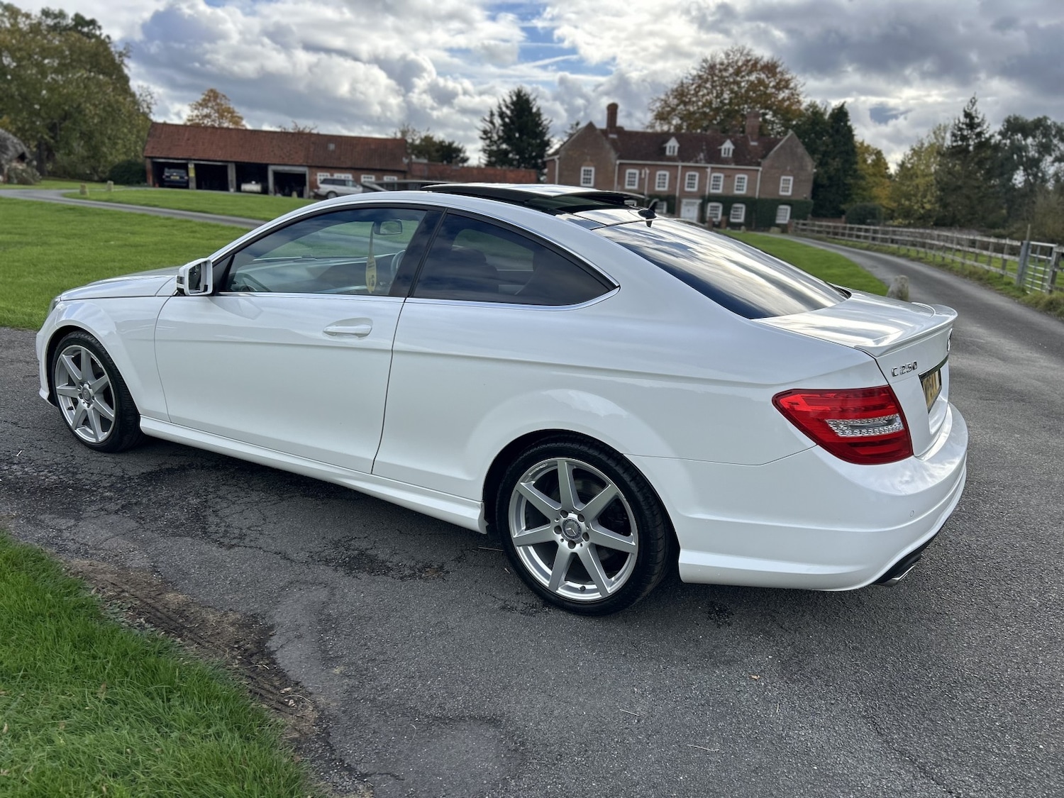 Used Mercedes-Benz C Class 2015 for sale - 76662683: Photo 28