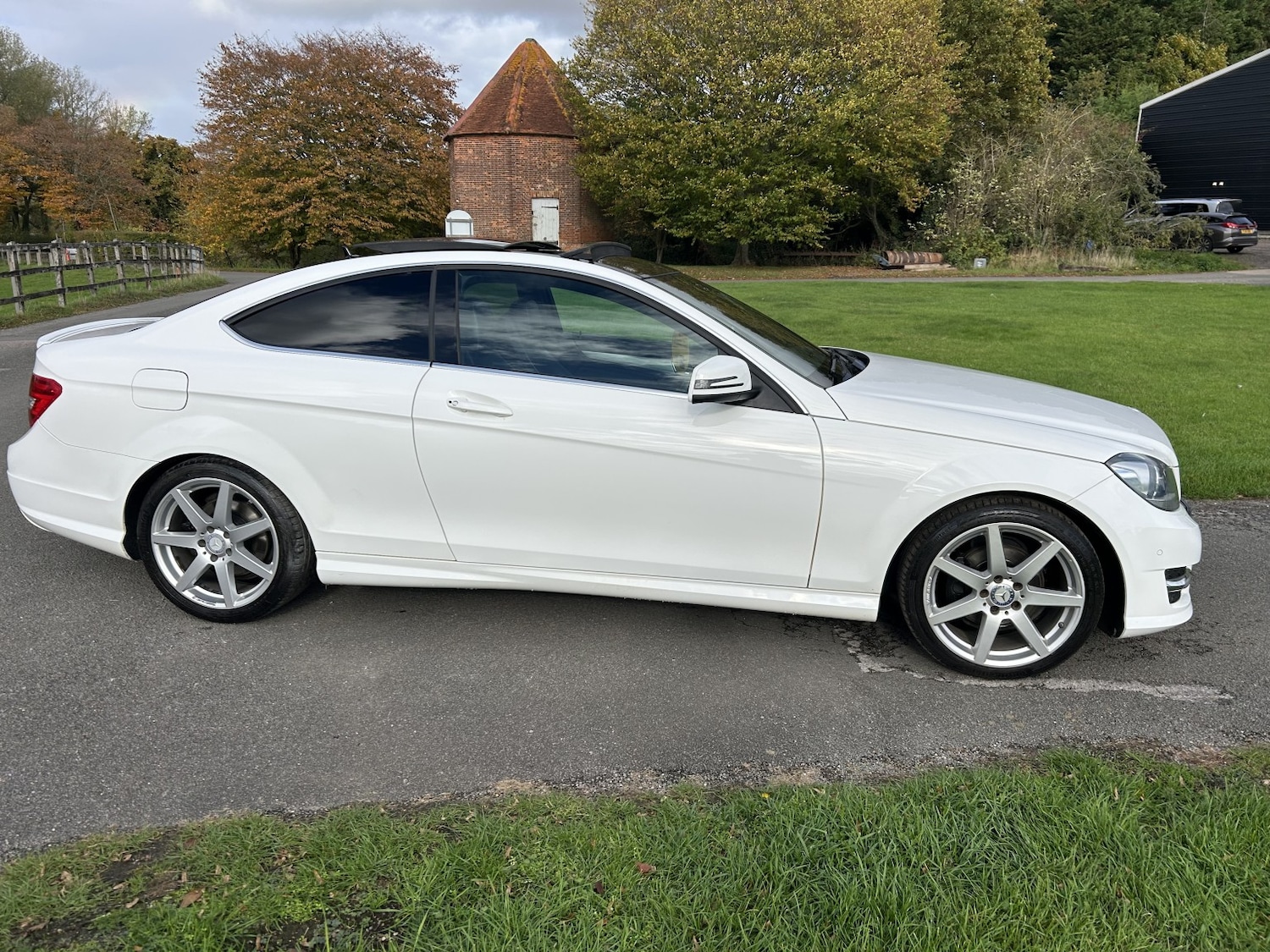 Used Mercedes-Benz C Class 2015 for sale - 76662683: Photo 5