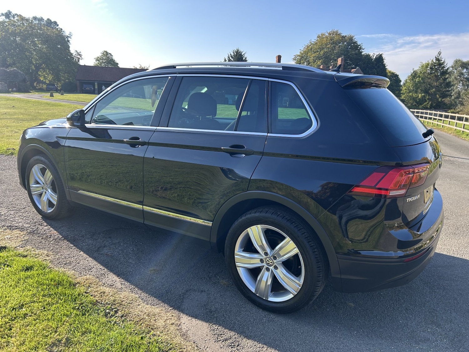 Used Volkswagen Tiguan 2020 for sale - 76662743: Photo 24