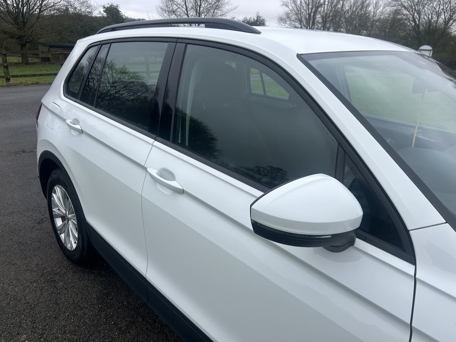 Used Volkswagen Tiguan 2017 for sale - 77483701: Photo 2