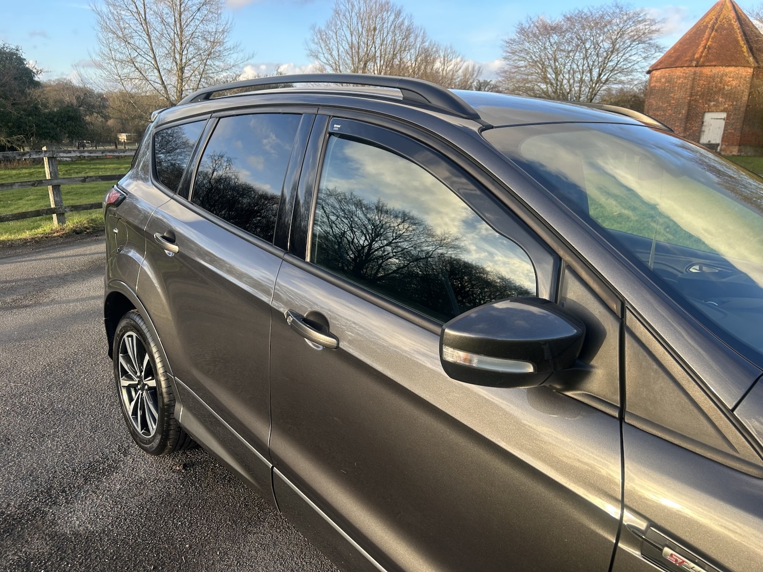 Used Ford Kuga 2017 for sale - 77228229: Photo 2