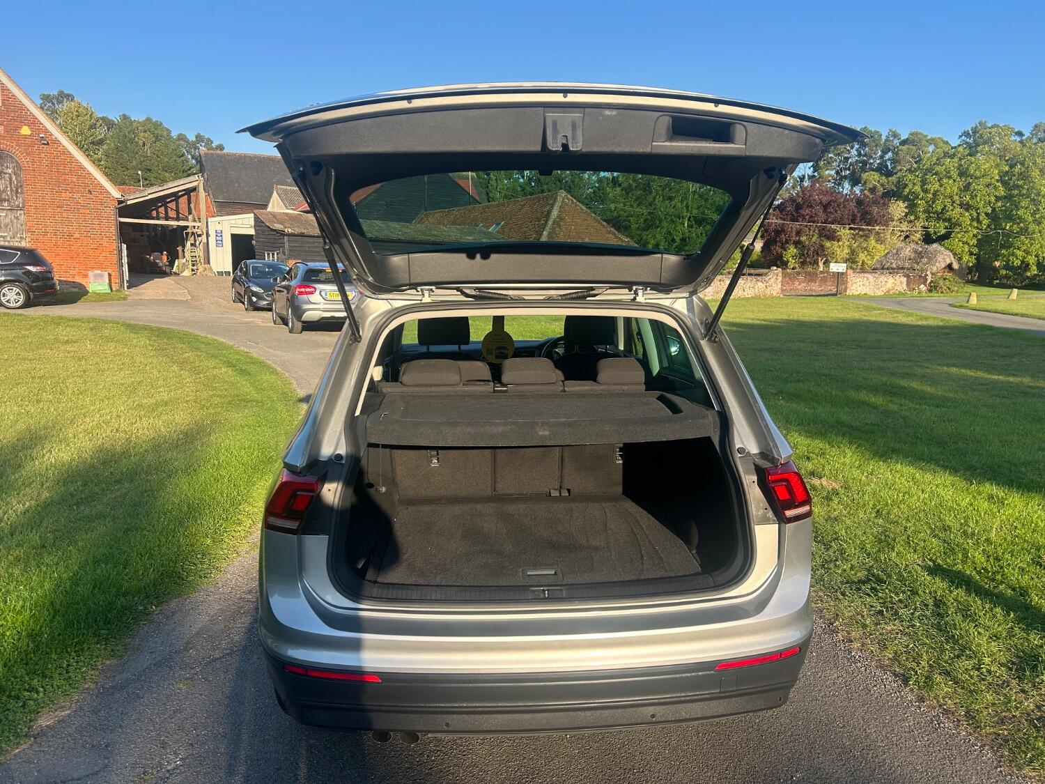 Used Volkswagen Tiguan 2020 for sale - 76662688: Photo 24