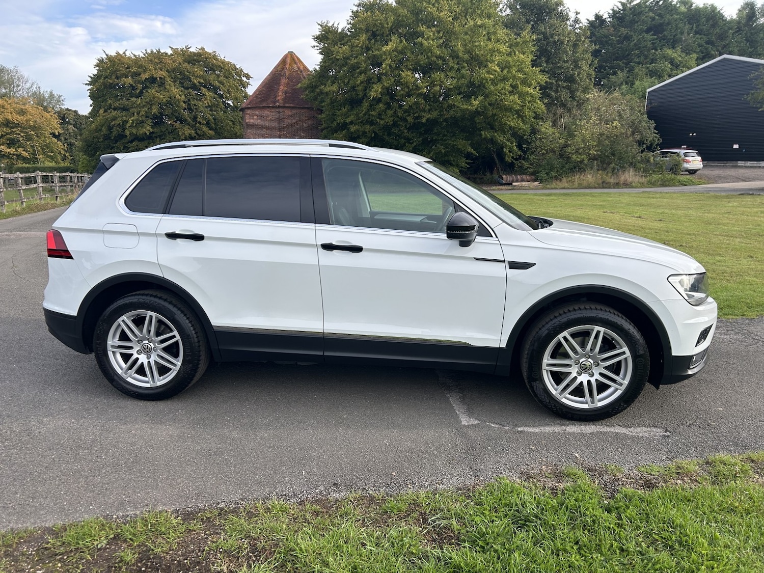Used Volkswagen Tiguan 2019 for sale - 77129676: Photo 4