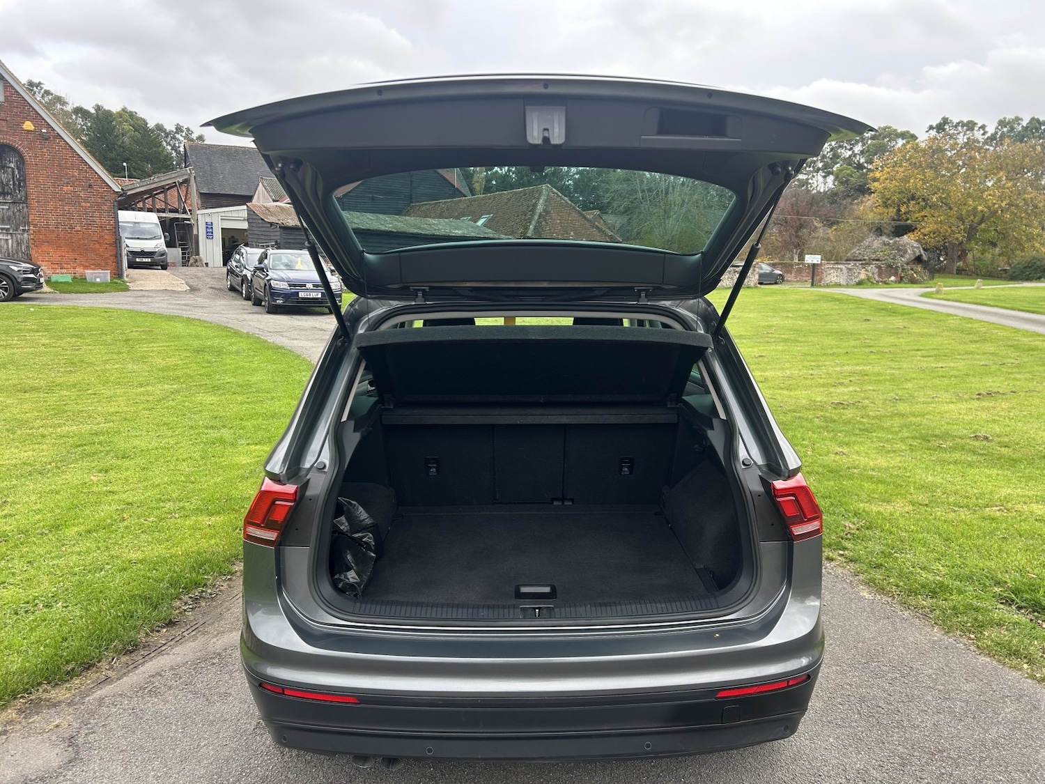 Used Volkswagen Tiguan 2016 for sale - 76662796: Photo 23