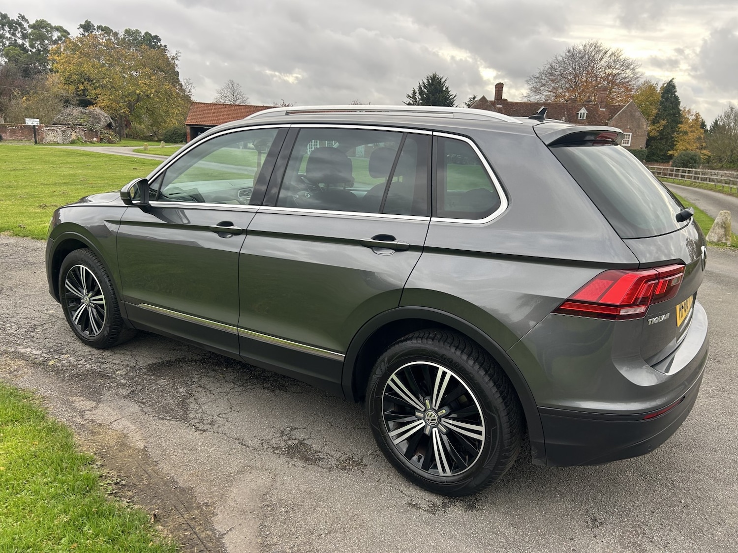 Used Volkswagen Tiguan 2016 for sale - 76662796: Photo 25