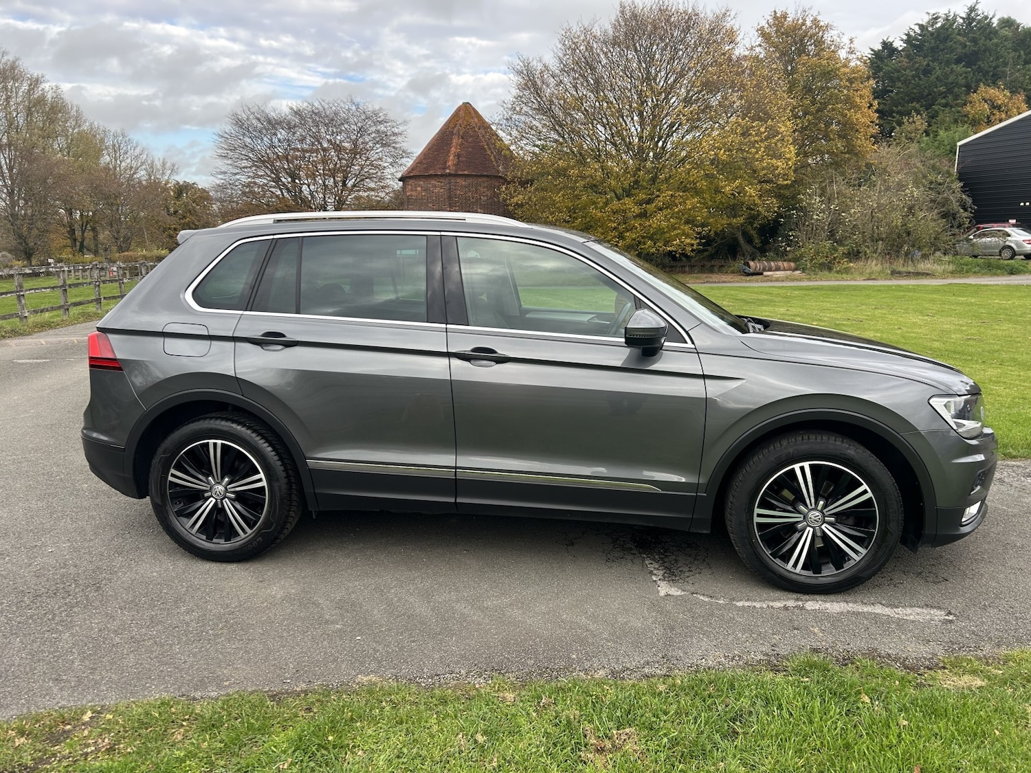 Used Volkswagen Tiguan 2016 for sale - 76662796: Photo 4