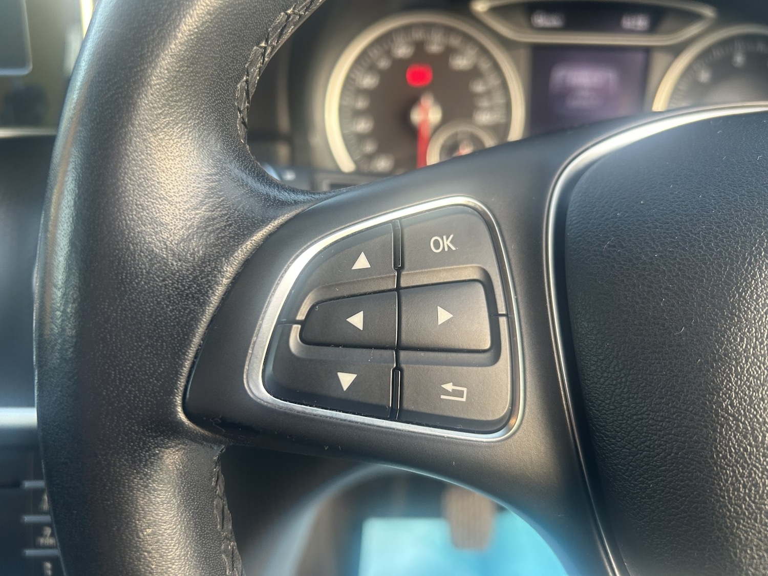 Used Mercedes-Benz A-Class 2017 for sale - 77675643: Photo 12