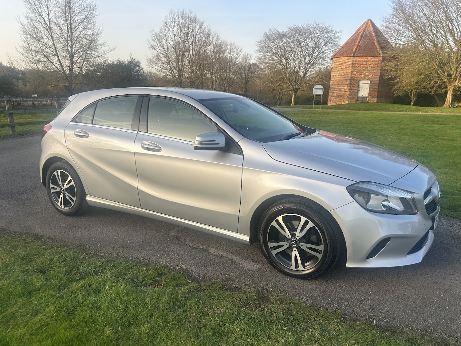 Used Mercedes-Benz A-Class 2017 for sale - 77675643: Photo 3