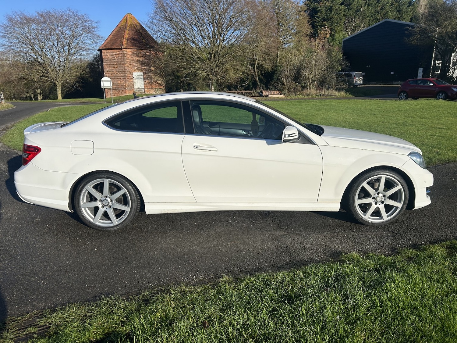 Used Mercedes-Benz C Class 2015 for sale - 76785095: Photo 4