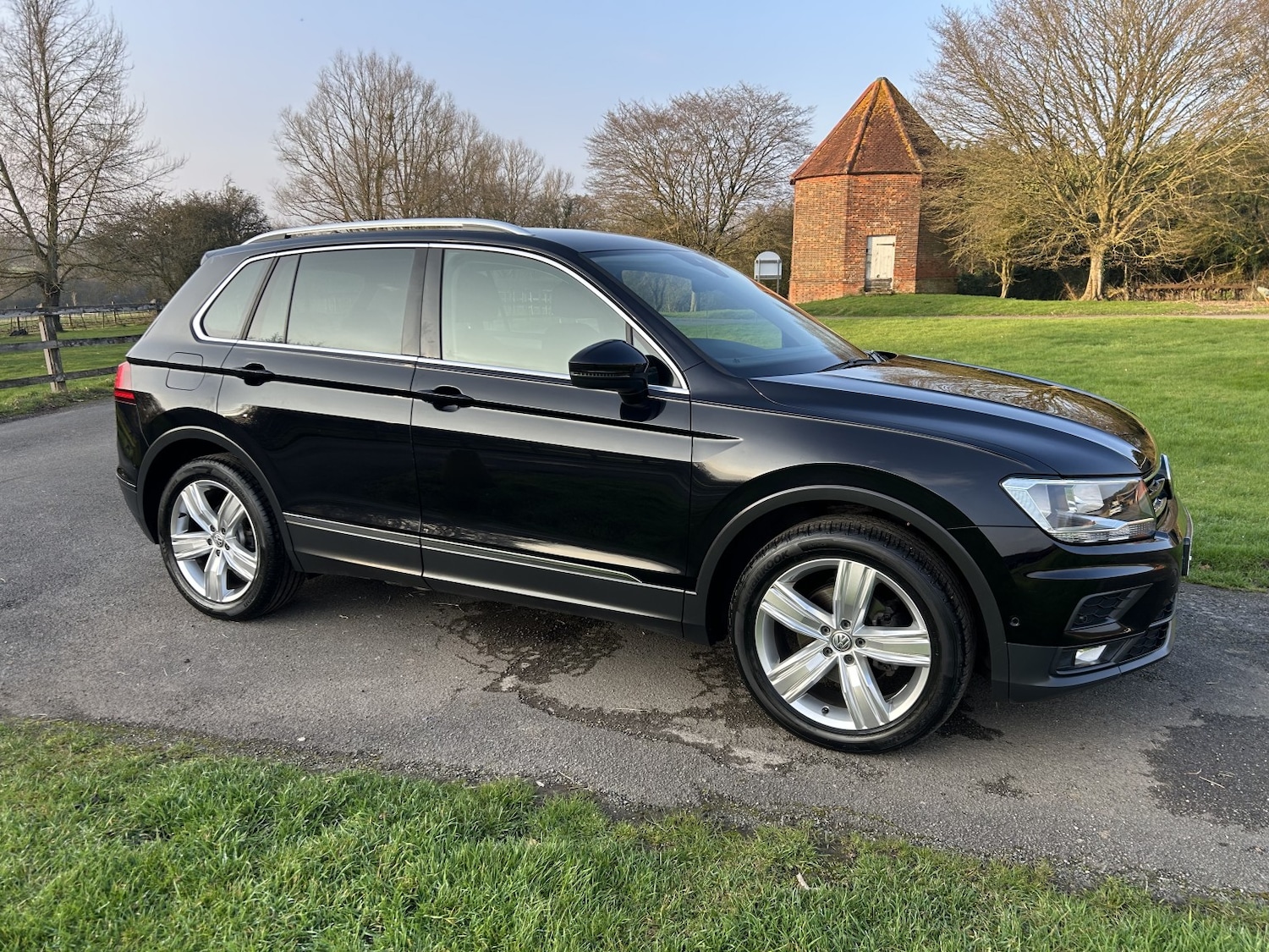 Used Volkswagen Tiguan 2020 for sale - 77813138: Photo 3