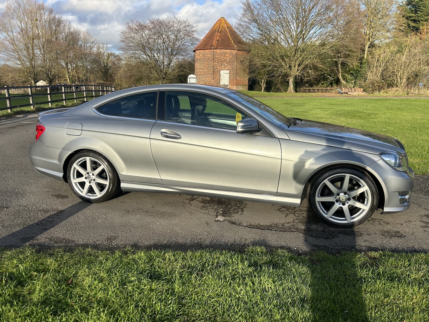 Used Mercedes-Benz C Class 2015 for sale - 76784983: Photo 4