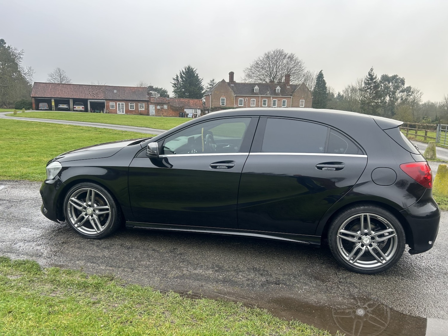 Used Mercedes-Benz A-Class 2017 for sale - 77385157: Photo 24