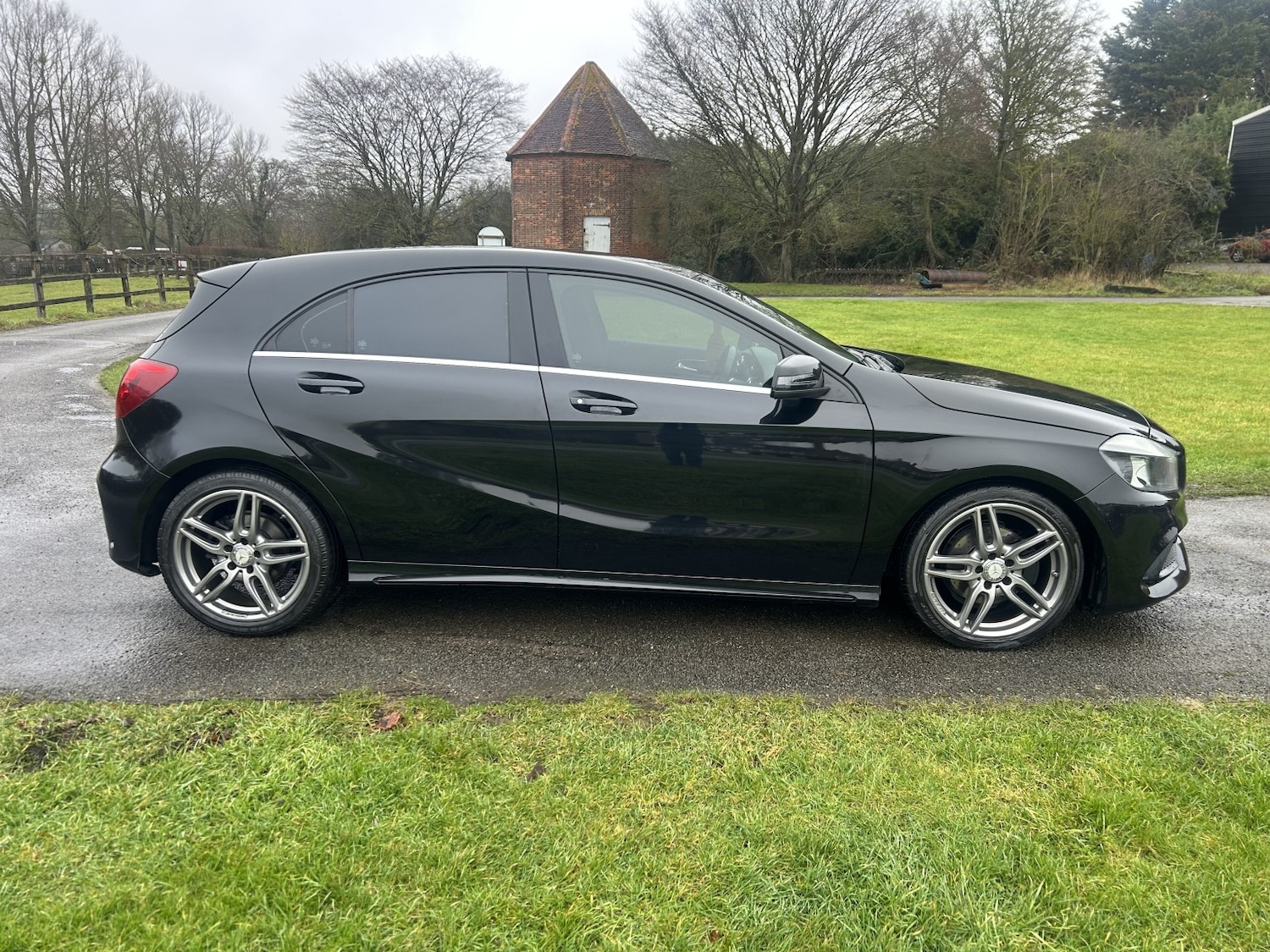 Used Mercedes-Benz A-Class 2017 for sale - 77385157: Photo 4