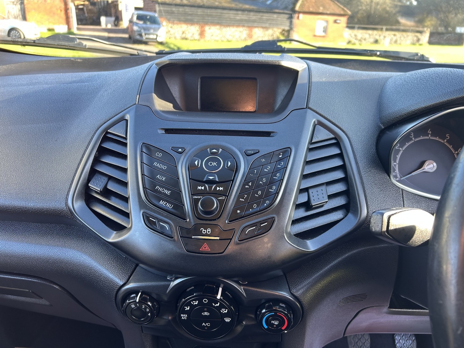 Used Ford Ecosport 2015 for sale - 76712584: Photo 8