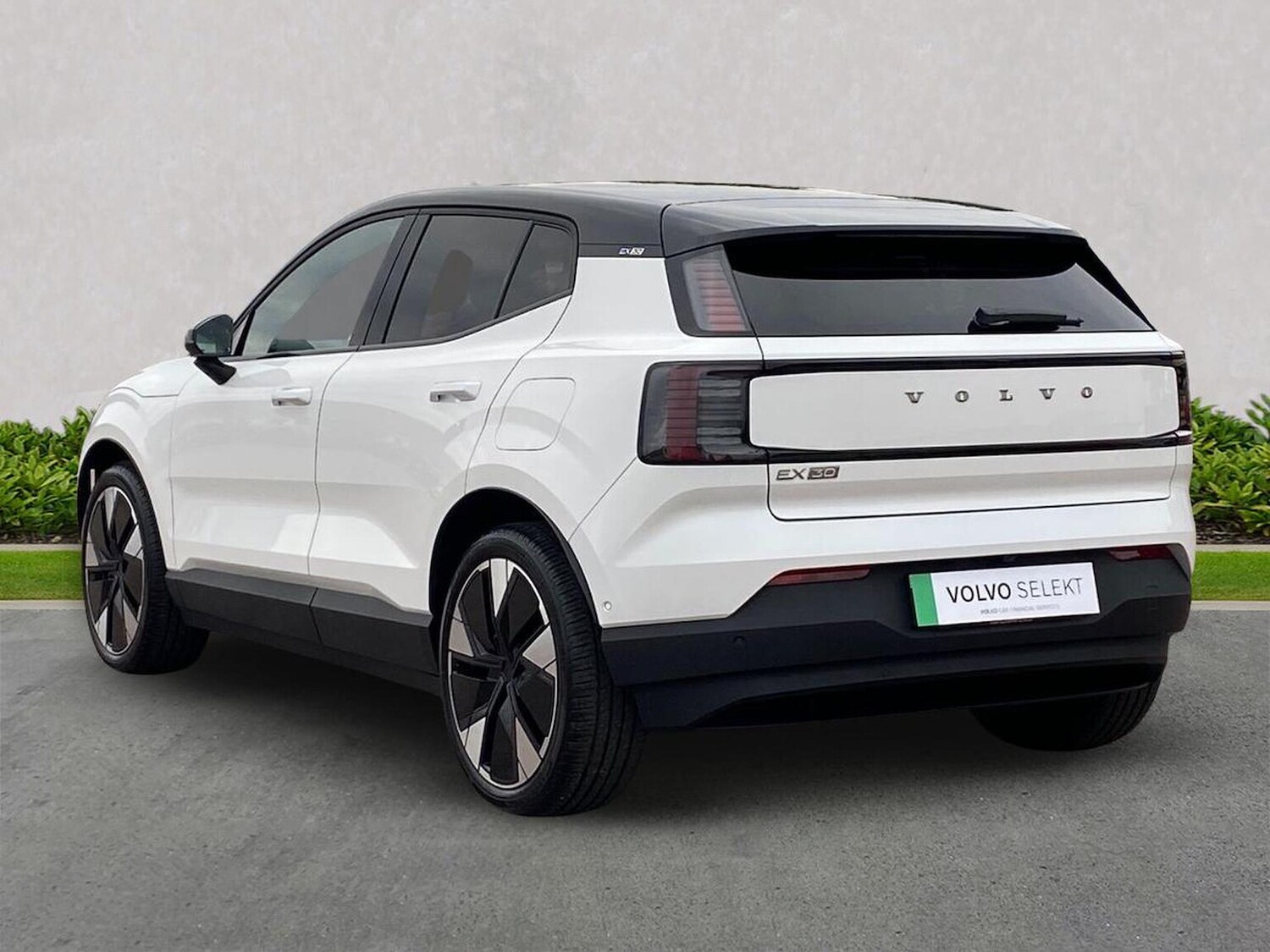 Used Volvo EX30 2025 for sale - 76300813: Photo 2