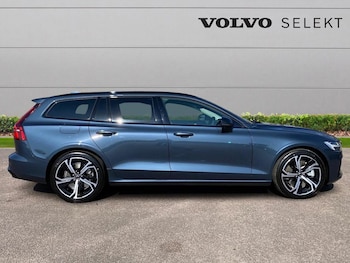 Used Volvo V60 2025 for sale - 75505249: Photo