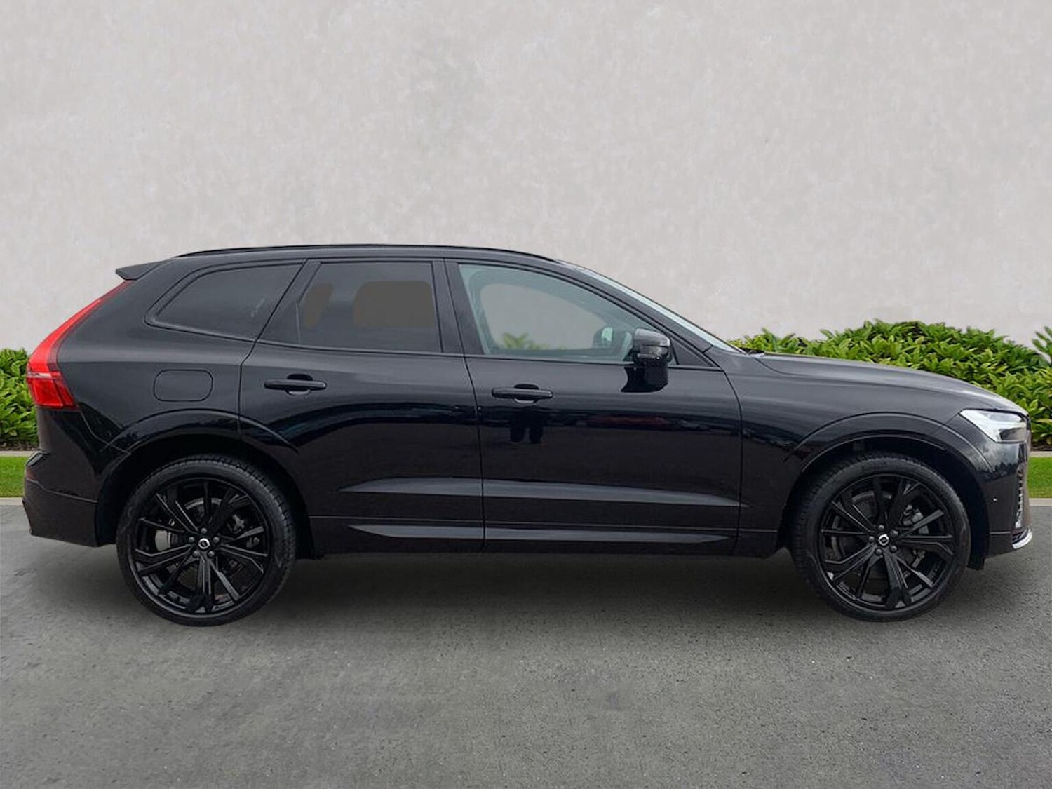 Used Volvo XC60 2024 for sale - 76093633: Photo 3