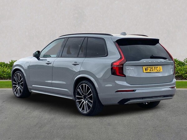 Used Volvo XC90 2025 for sale - 76057919: Photo 2