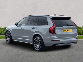 Used Volvo XC90 2025 for sale - 76057919: Photo 2
