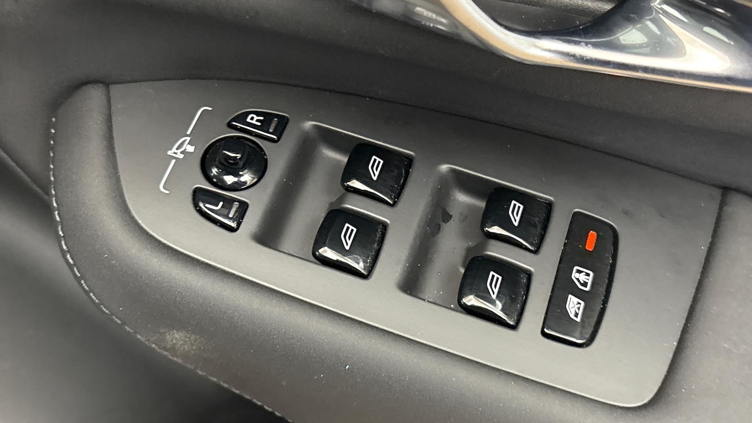 Used Volvo XC90 2025 for sale - 76422385: Photo 13