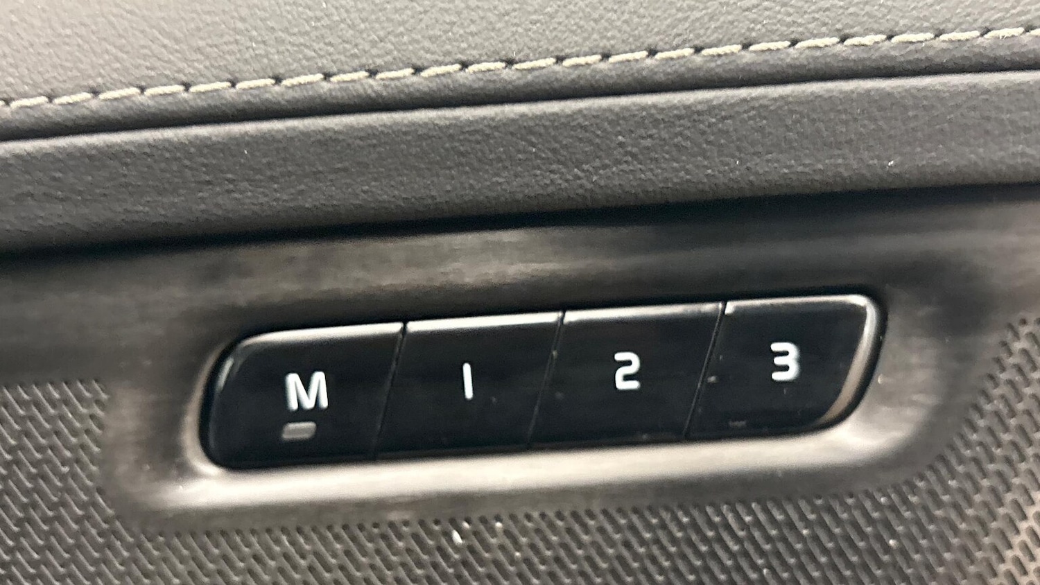 Used Volvo XC90 2025 for sale - 76422385: Photo 14