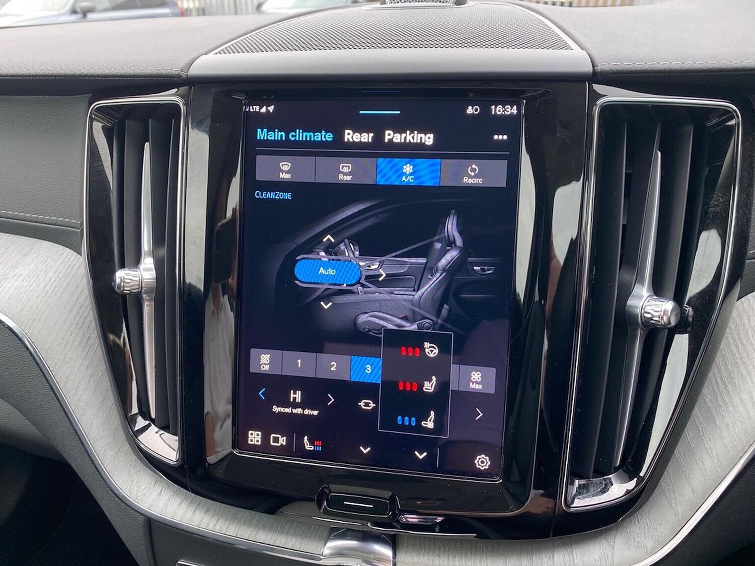 Used Volvo XC60 2024 for sale - 76236969: Photo 12