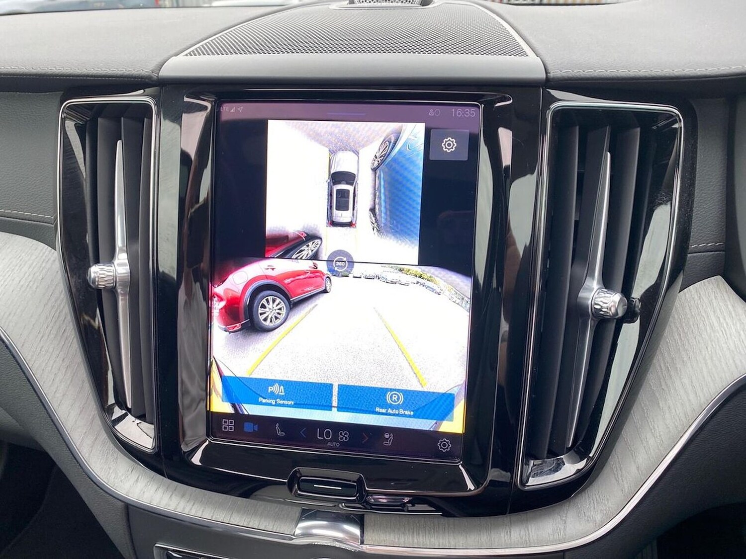 Used Volvo XC60 2024 for sale - 76236969: Photo 23