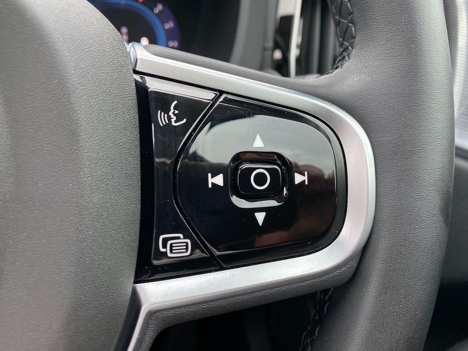 Used Volvo XC60 2024 for sale - 76236969: Photo 26