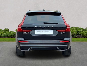 Used Volvo XC60 2024 for sale - 76236969: Photo 4