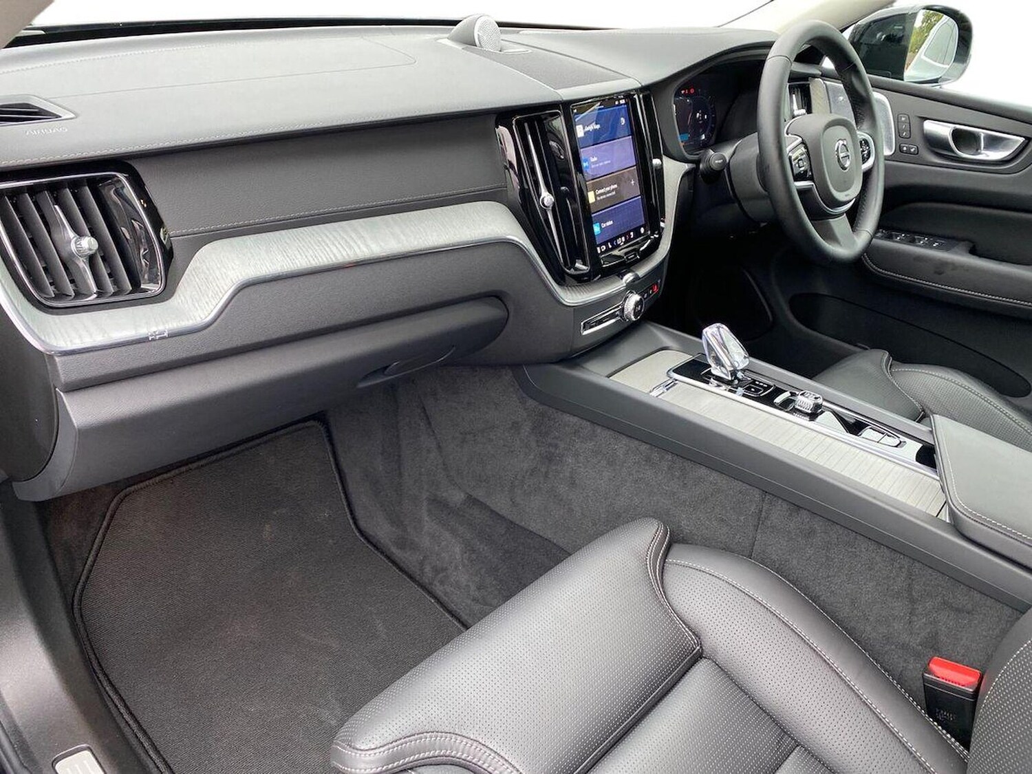 Used Volvo XC60 2024 for sale - 76236969: Photo 7