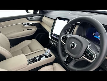 Used Volvo XC90 2025 for sale - 79380414: Photo