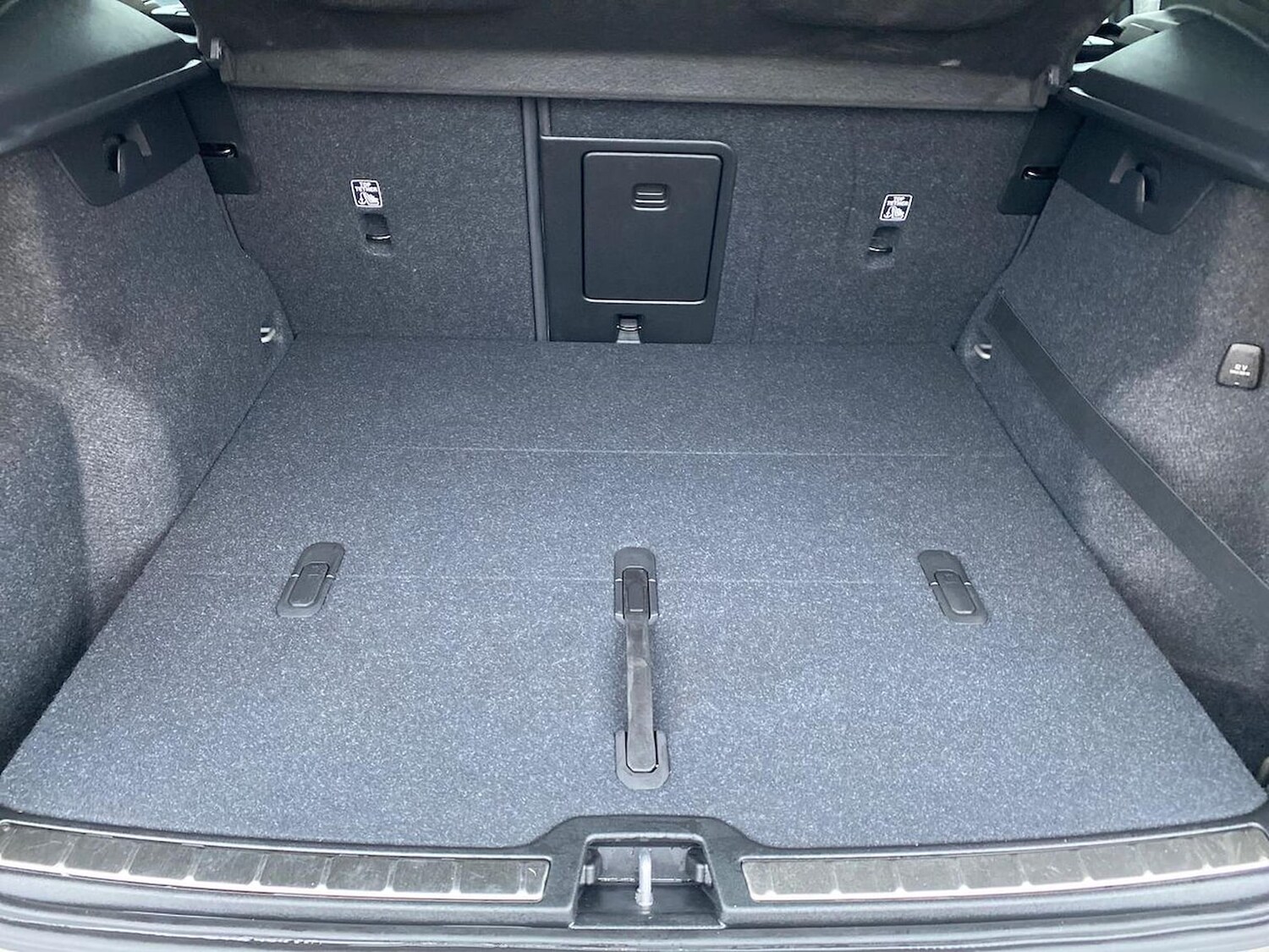 Used Volvo XC40 2020 for sale - 77789500: Photo 17