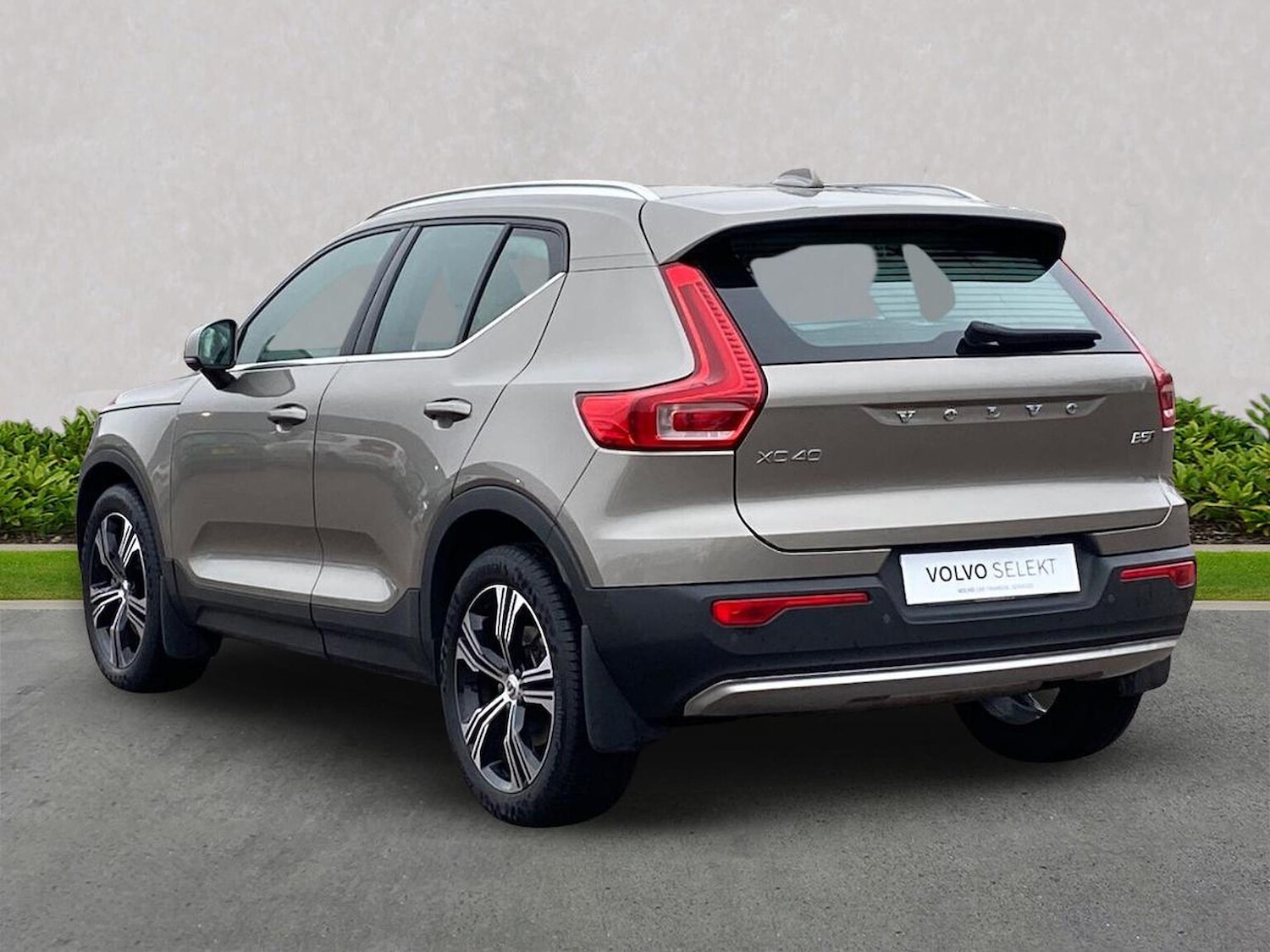 Used Volvo XC40 2020 for sale - 77789500: Photo 2