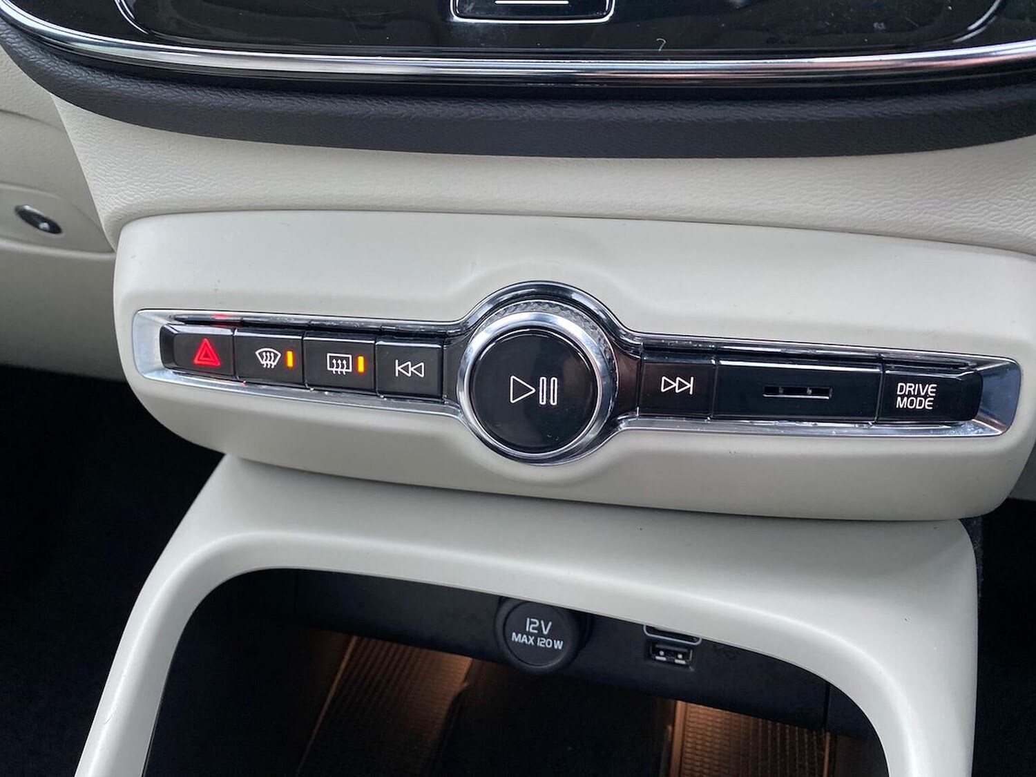 Used Volvo XC40 2020 for sale - 77789500: Photo 22