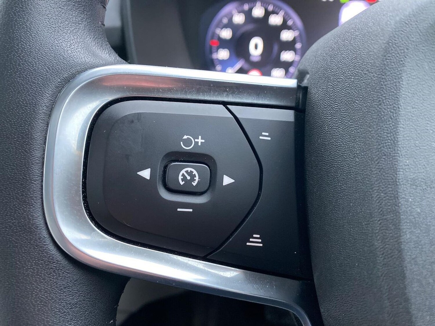 Used Volvo XC40 2020 for sale - 77789500: Photo 27