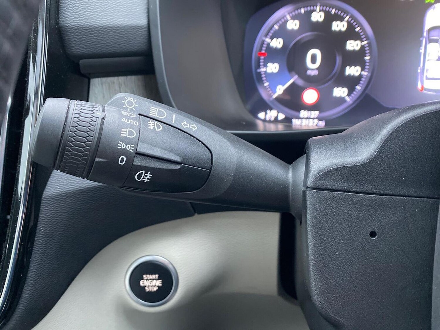 Used Volvo XC40 2020 for sale - 77789500: Photo 29