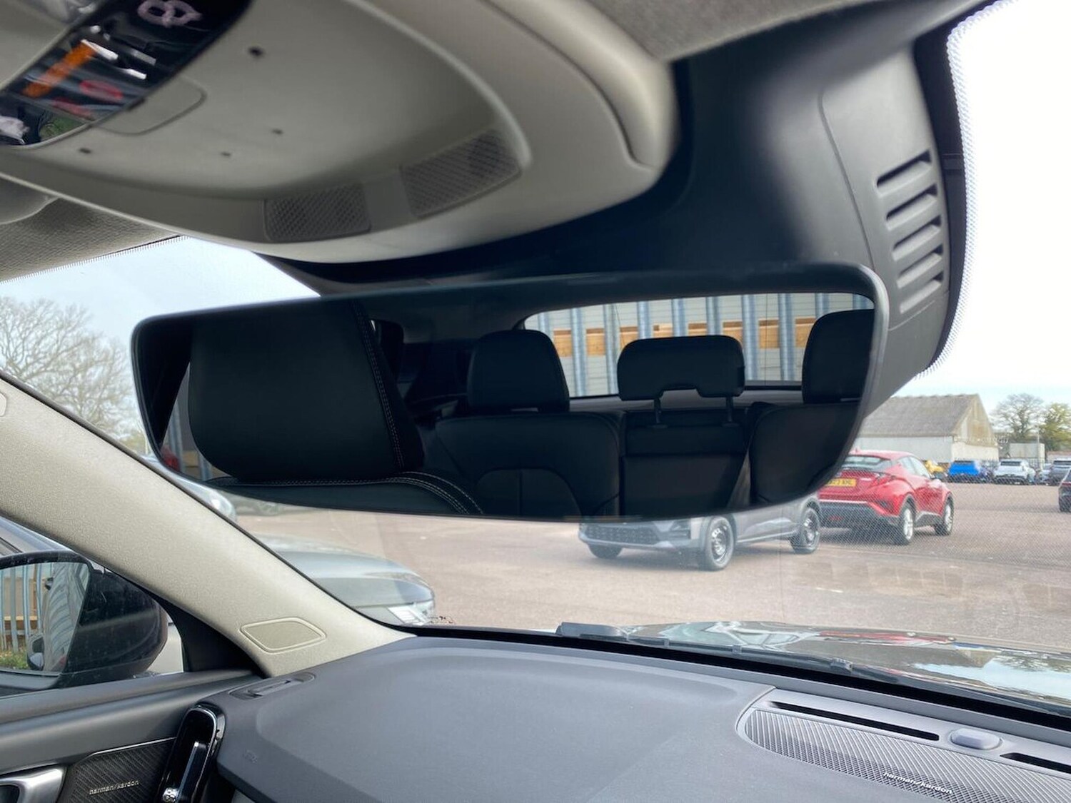 Used Volvo XC40 2024 for sale - 78193982: Photo 16