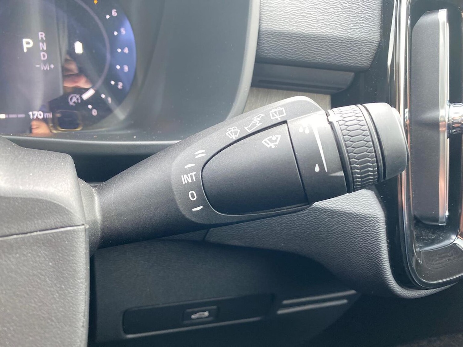 Used Volvo XC40 2024 for sale - 78193982: Photo 30