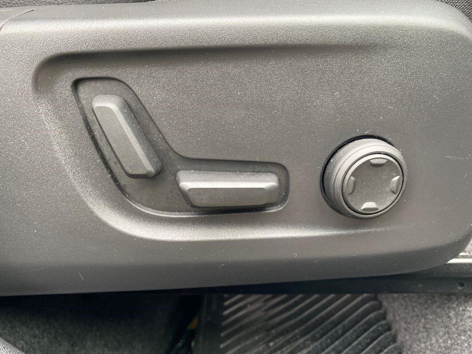 Used Volvo XC40 2024 for sale - 78193982: Photo 32