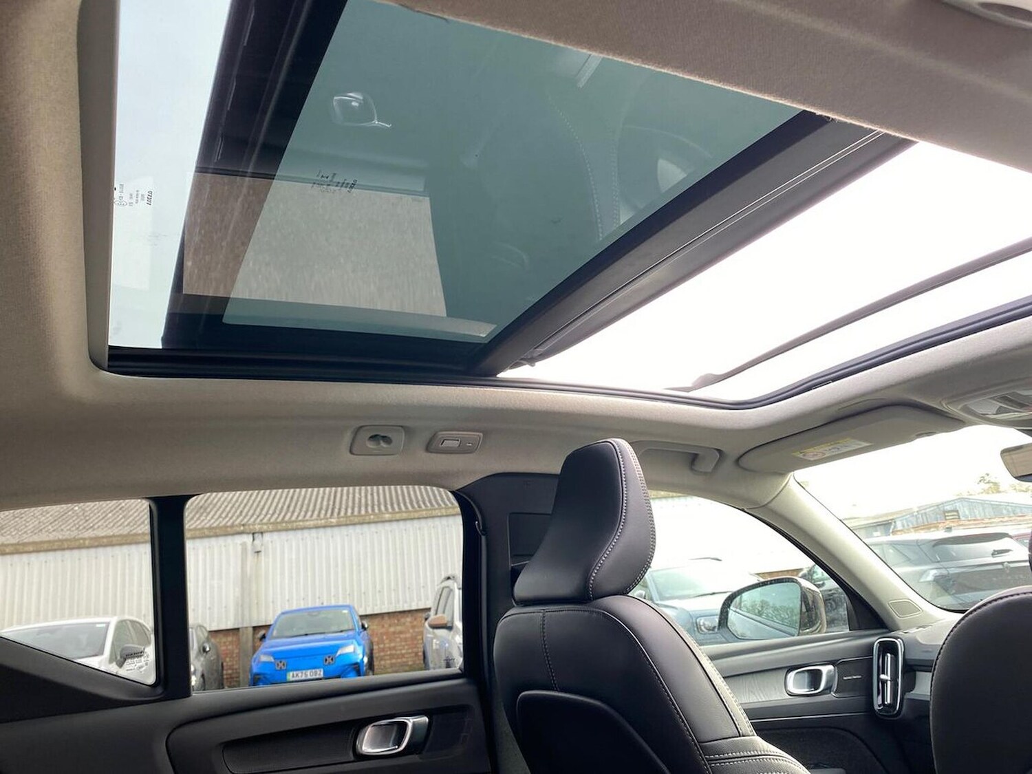 Used Volvo XC40 2024 for sale - 78193982: Photo 34