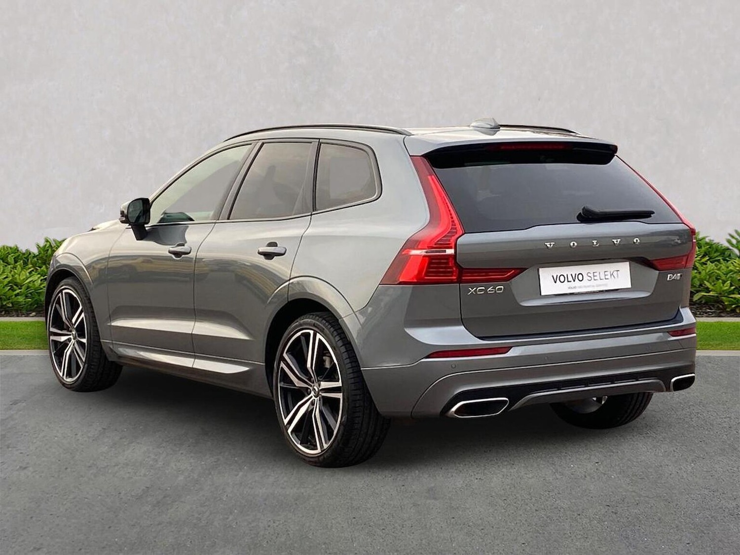 Used Volvo XC60 2019 for sale - 76497357: Photo 2