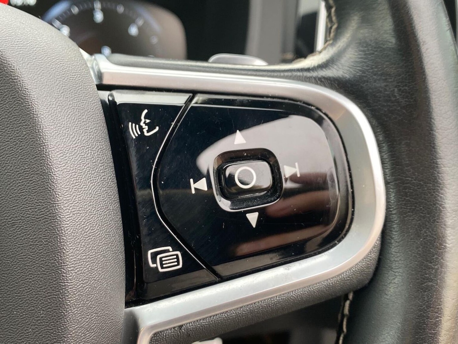 Used Volvo XC60 2019 for sale - 76497357: Photo 26