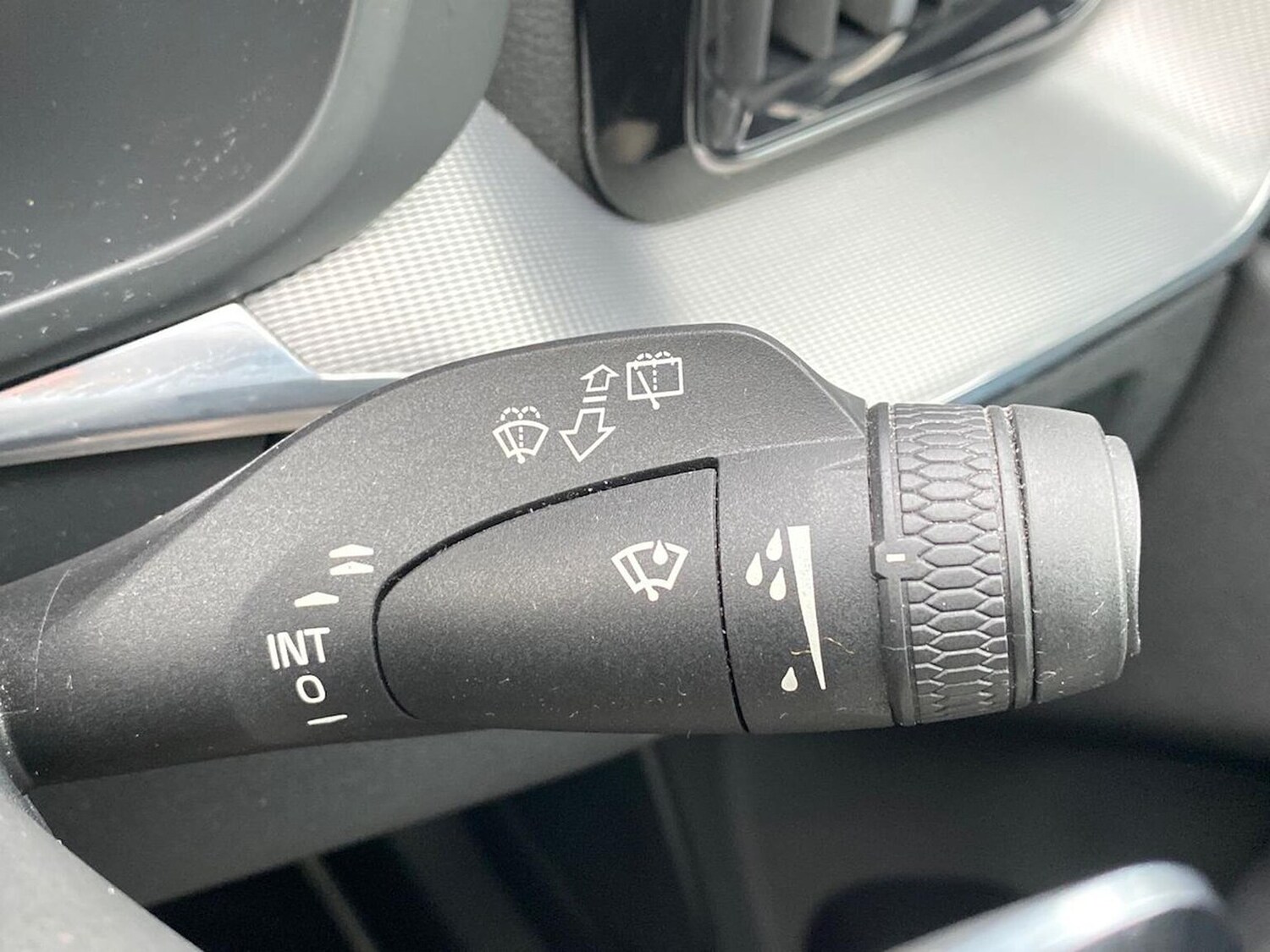 Used Volvo XC60 2019 for sale - 76497357: Photo 28