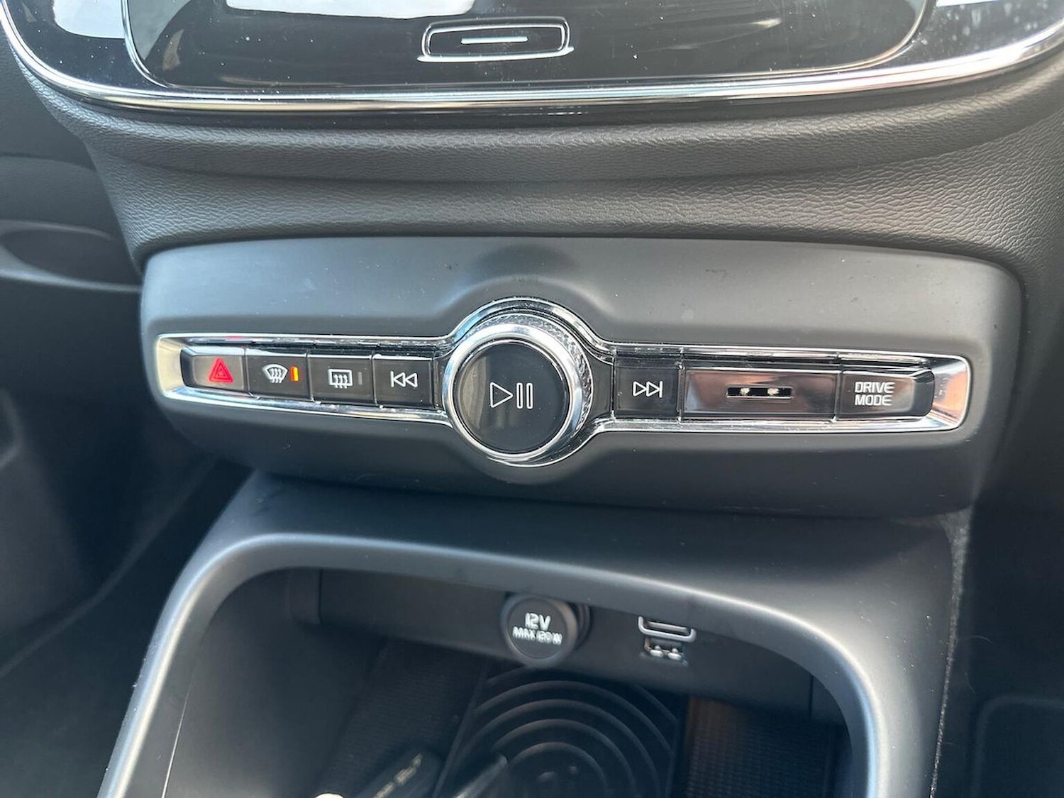 Used Volvo XC40 2018 for sale - 76543021: Photo 12