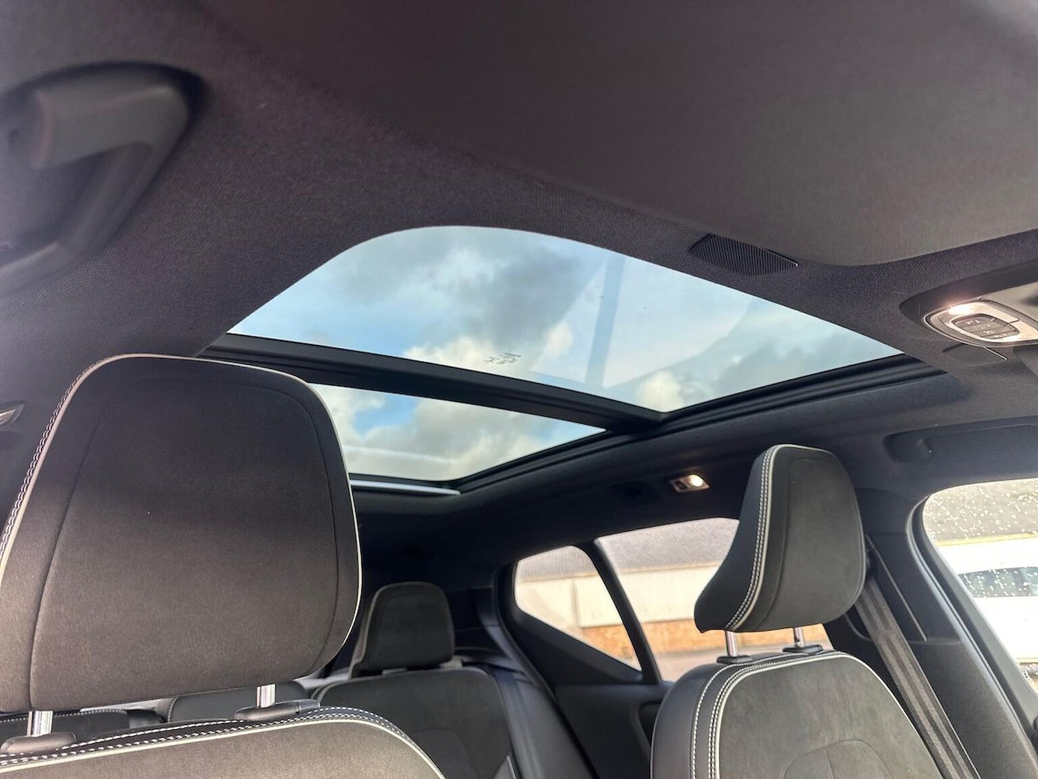 Used Volvo XC40 2018 for sale - 76543021: Photo 23