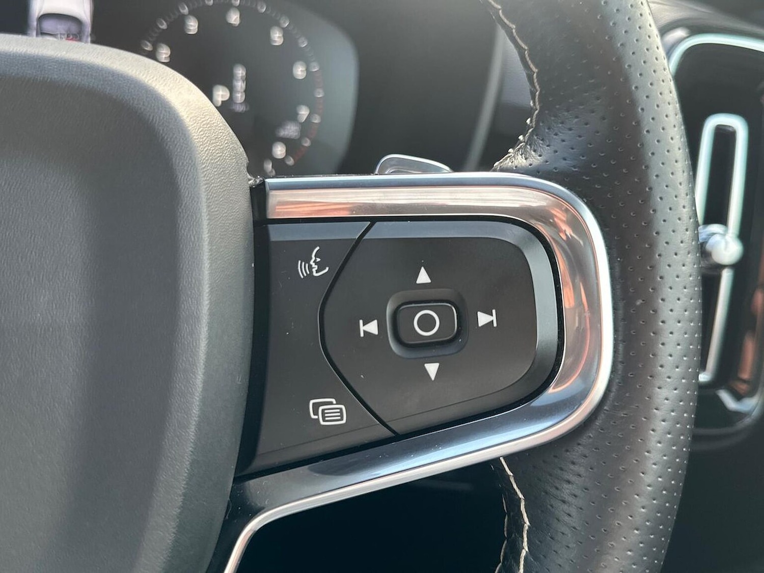 Used Volvo XC40 2018 for sale - 76543021: Photo 27